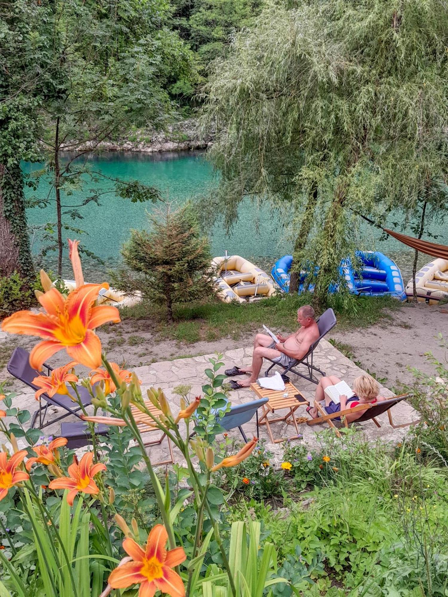 Rafting Camp Encijan Hotel Foca Exterior foto
