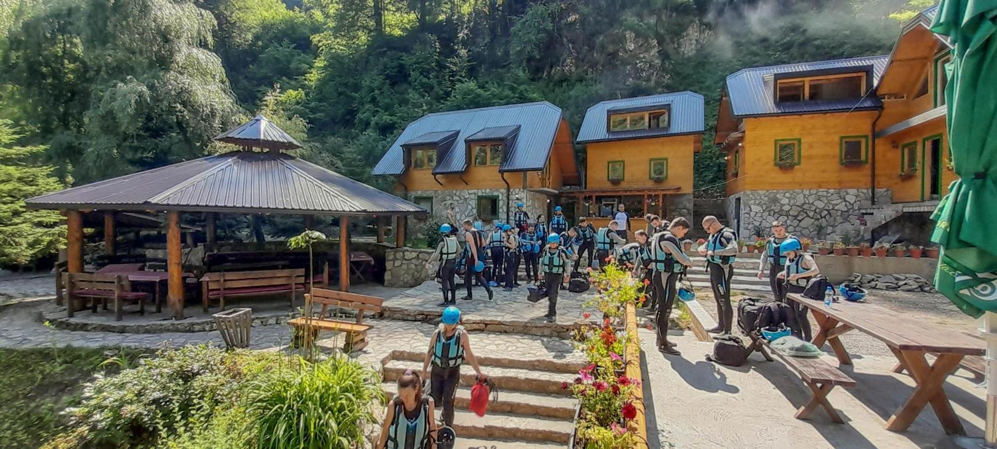 Rafting Camp Encijan Hotel Foca Exterior foto