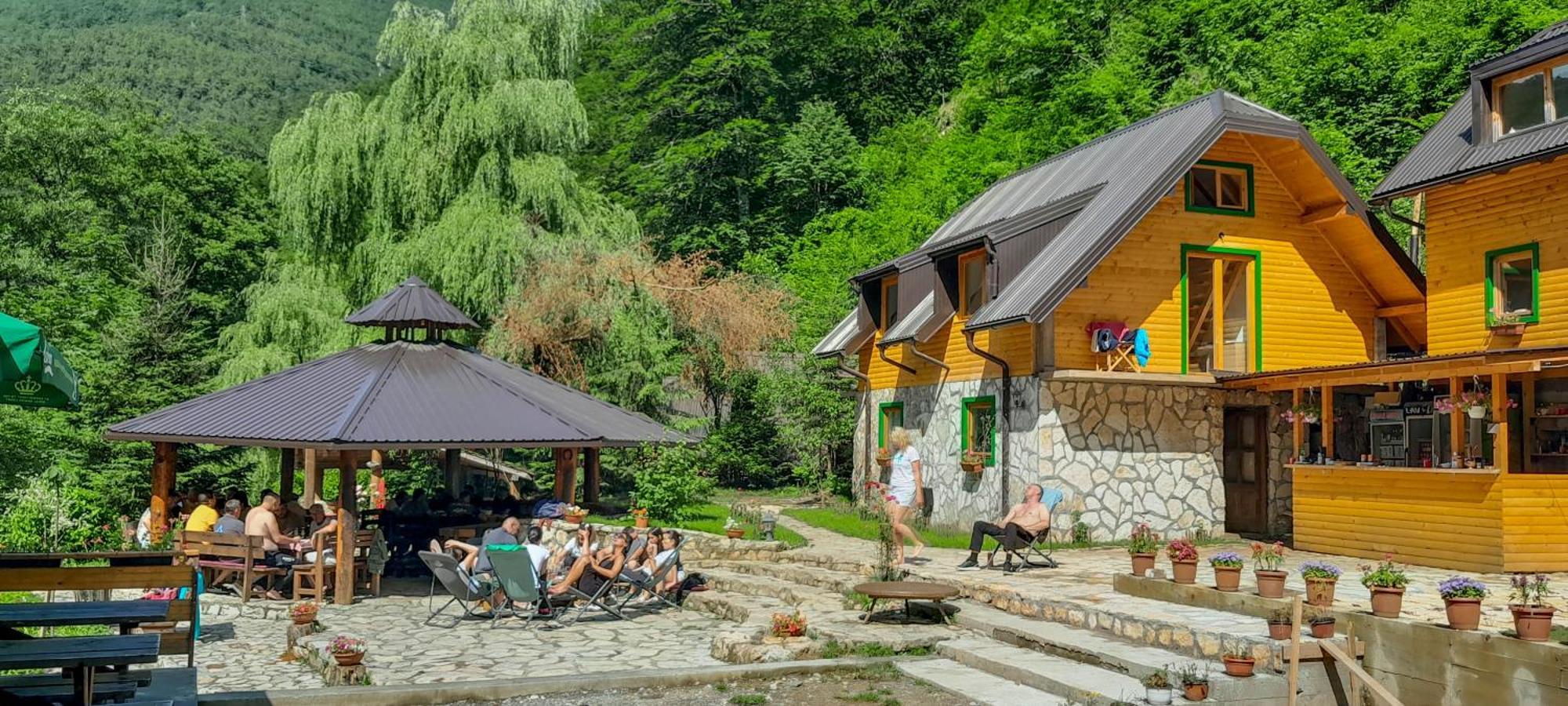 Rafting Camp Encijan Hotel Foca Exterior foto